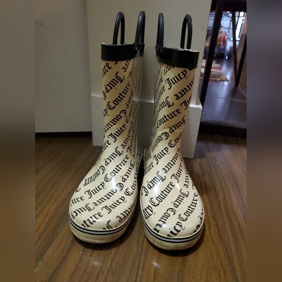 Juicy Couture Rainboots - Picture 3 of 3